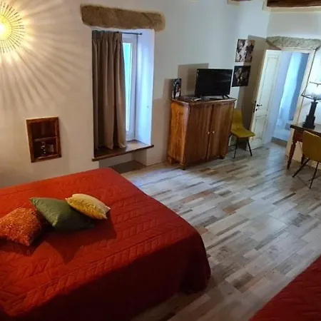 Alojamento de Acomodação e Pequeno-almoço Kabula Olbia